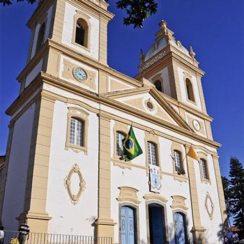 Igreja Nossa Senhora da Glória - Fonte: Portal Valença RJ, 2022.